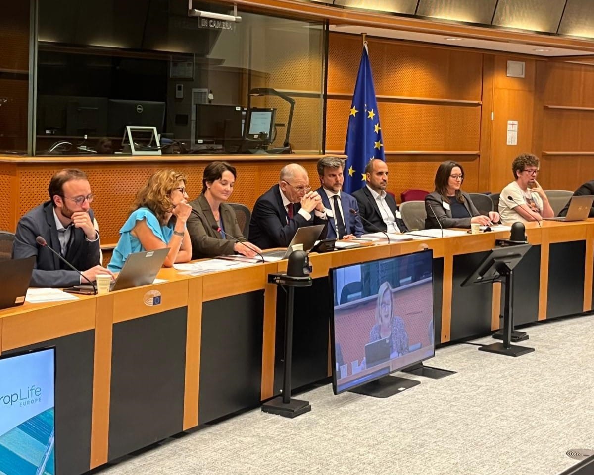 Parlament_europejski_debata_nielegalne_środki_ochrony_roślin